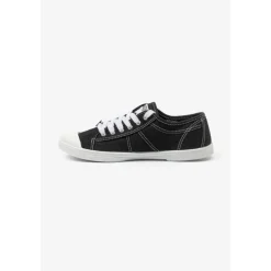 Baskets basic noir Esme