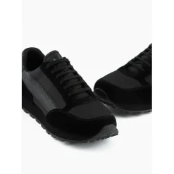 Baskets basses pour homme en cuir noir