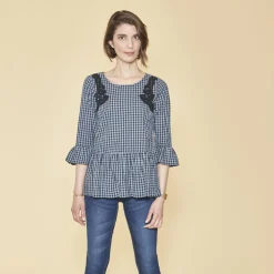 Blouse à carreaux manches 3/4 guipure et volants femme - Carreaux Bleu en coton