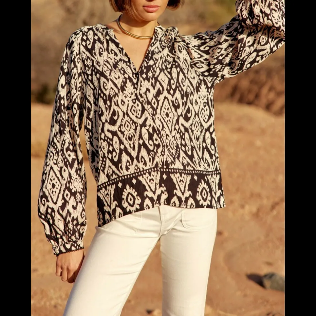 Blouse BEATA ikat noir en viscose