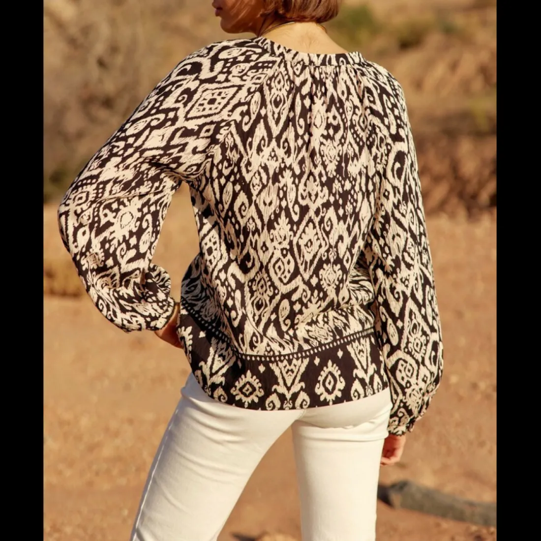 Blouse BEATA ikat noir en viscose