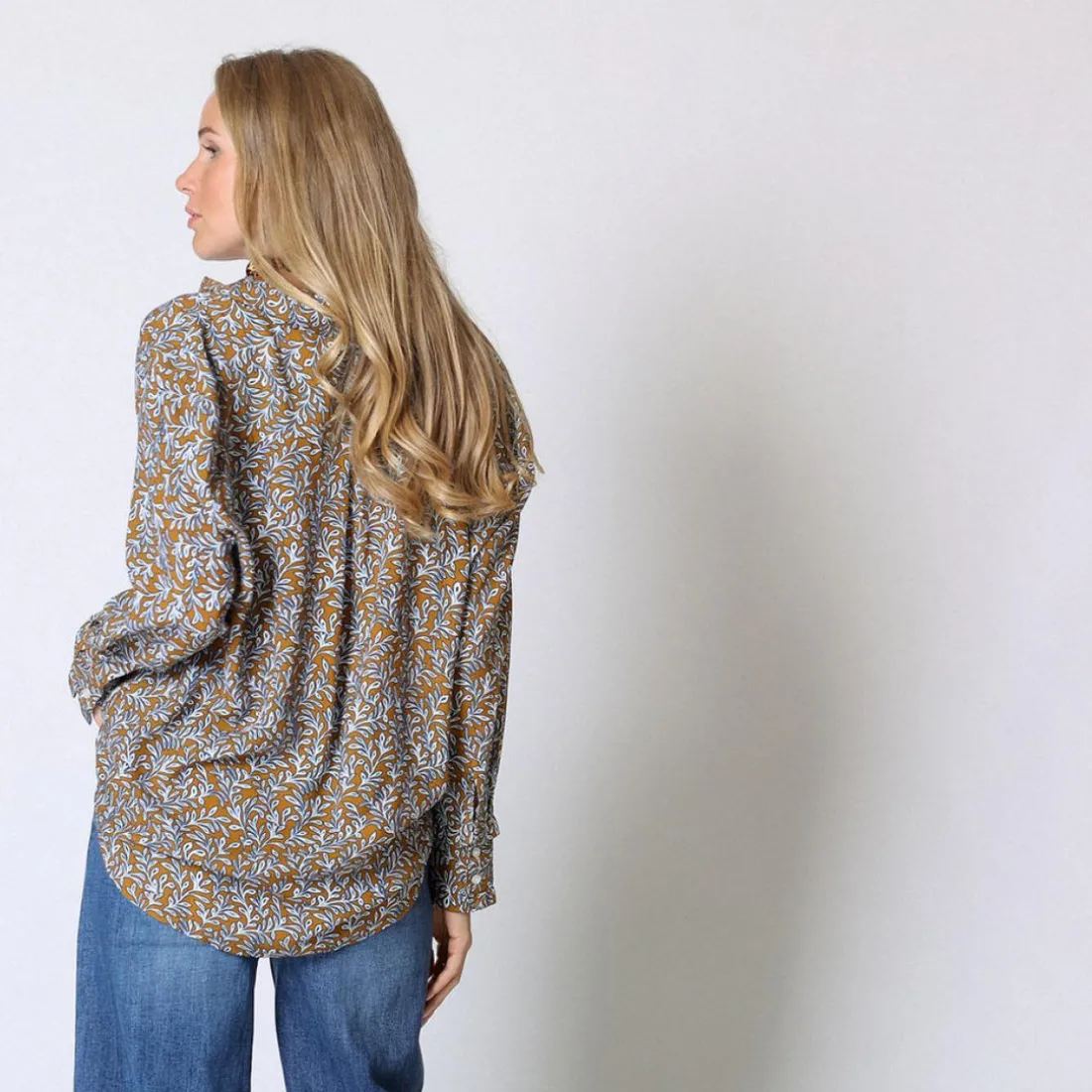 Blouse col chemise fluide imprimée Lison moutarde en viscose