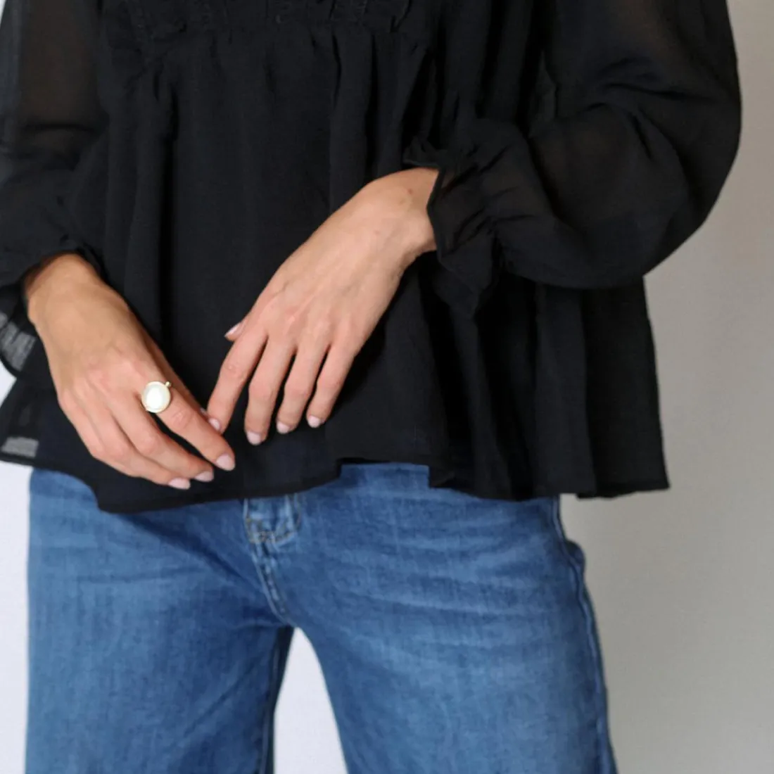 Blouse col v Anouk noir