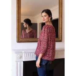 Blouse col V imprimée léopard Célia Rouge