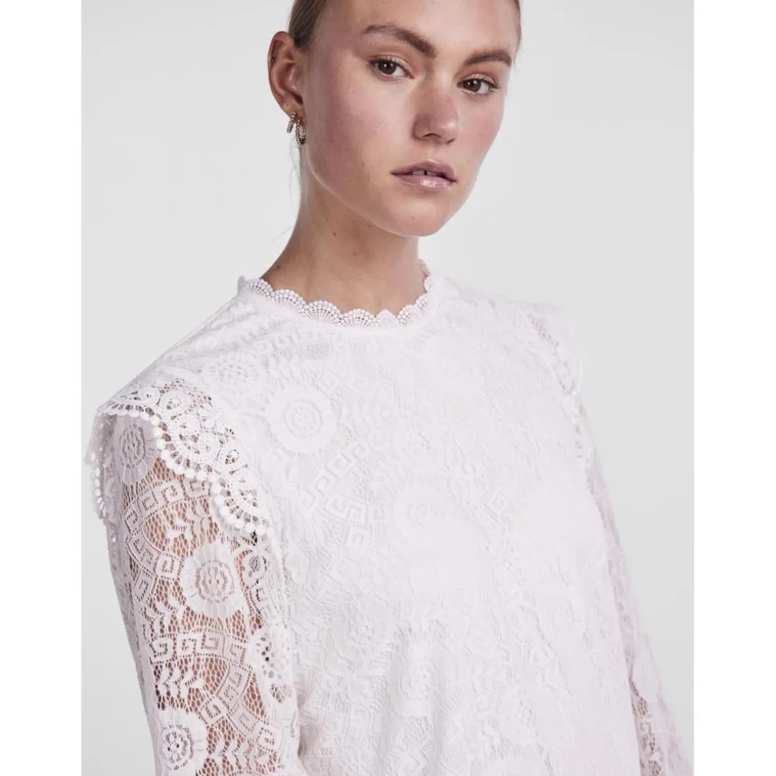 Blouse manches longues col rond blanc en nylon