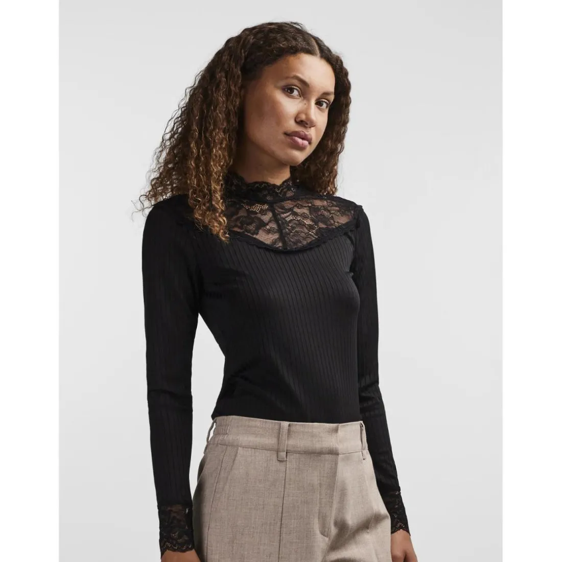 Blouse manches longues dentelle féminine noir Lane