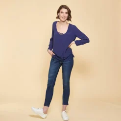 Blouse manches longues détail dentelle bleu marine