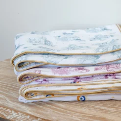 Couverture mi saison pour bébé Jouy rose