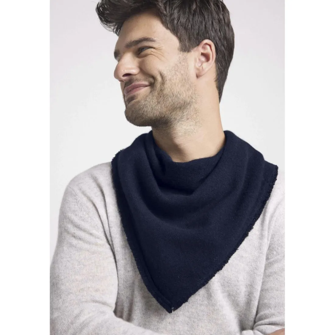 Echarpe carree franges unisexe IRMA en cachemire bleu marine