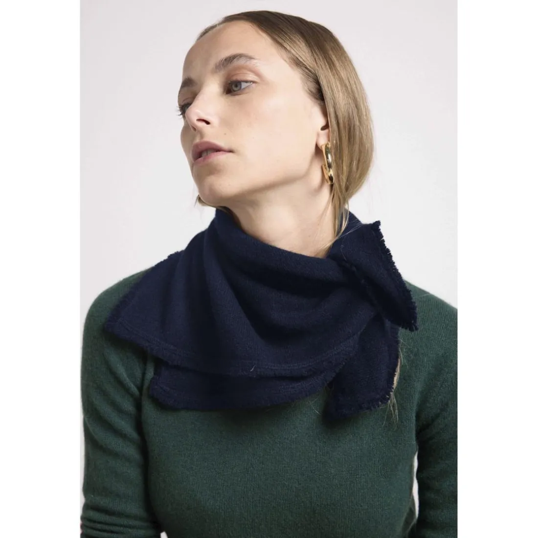 Echarpe carree franges unisexe IRMA en cachemire bleu marine