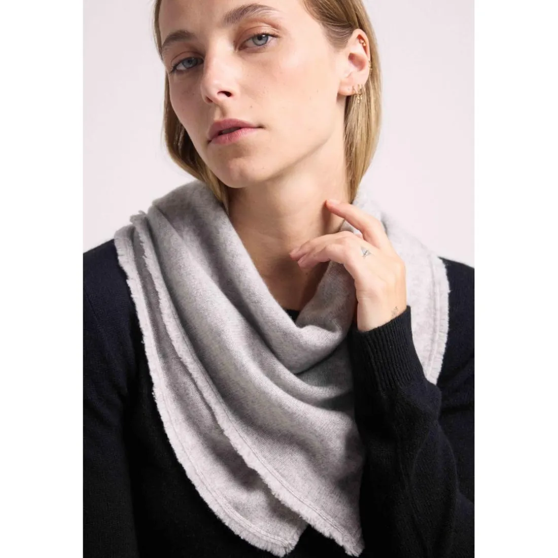 Echarpe carree franges unisexe IRMA en cachemire gris