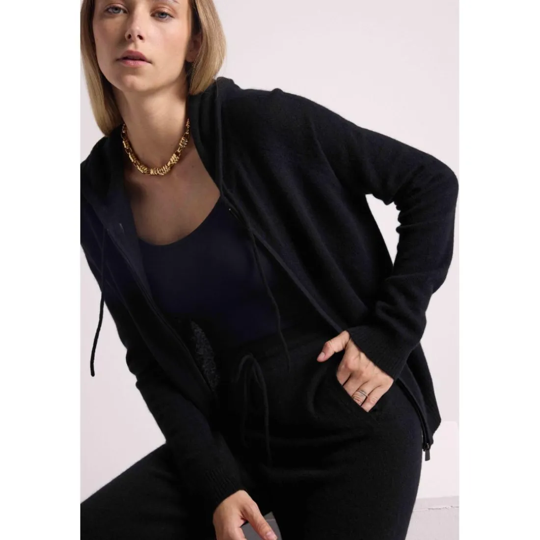 Gilet zippe capuche femme ZUMA en cachemire noir