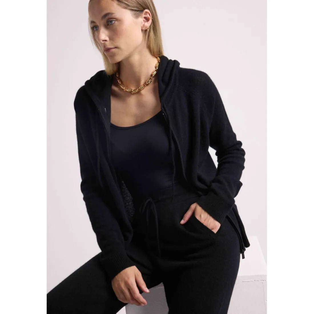 Gilet zippe capuche femme ZUMA en cachemire noir
