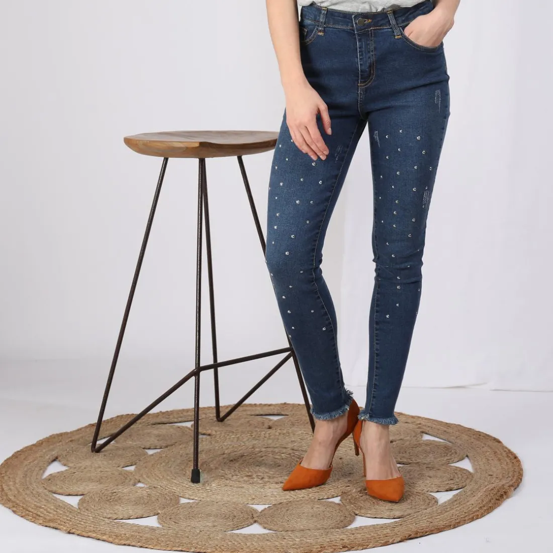 Jean avec perles fantaisie aspect déchiré et effiloché femme - Bleu en coton