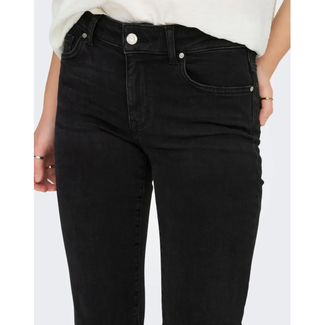 Jean coupe droite braguette zippée taille moyenne noir en coton Mila