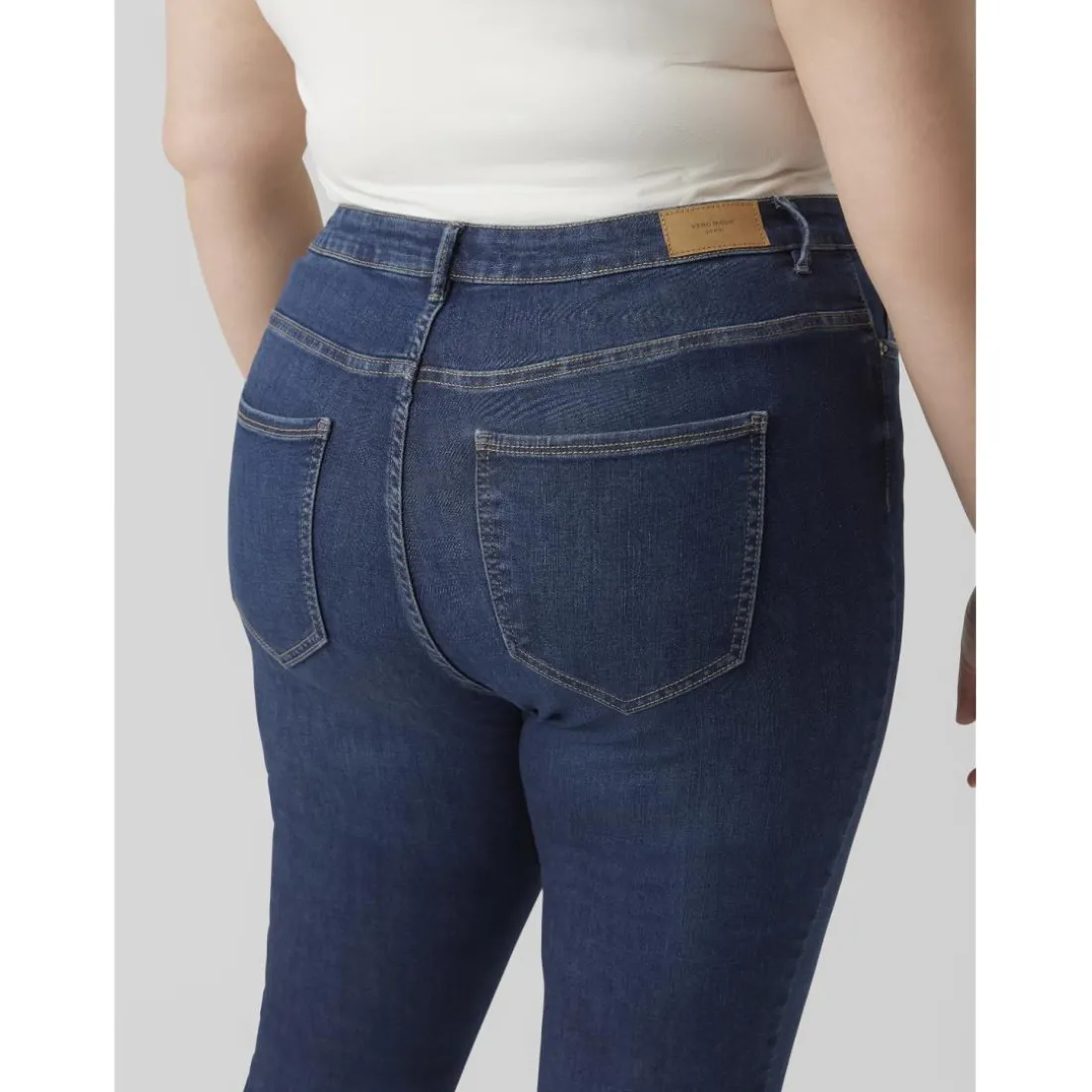 Jean fermeture à bouton et fermeture éclair cachée taille haute bleu en coton Mila