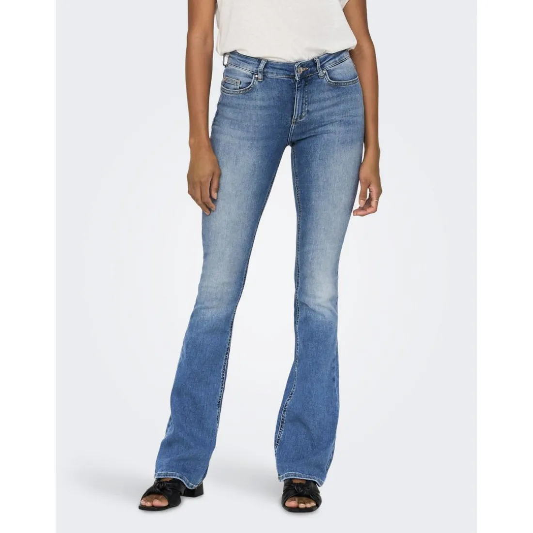 Jean flared bleu en coton Lia