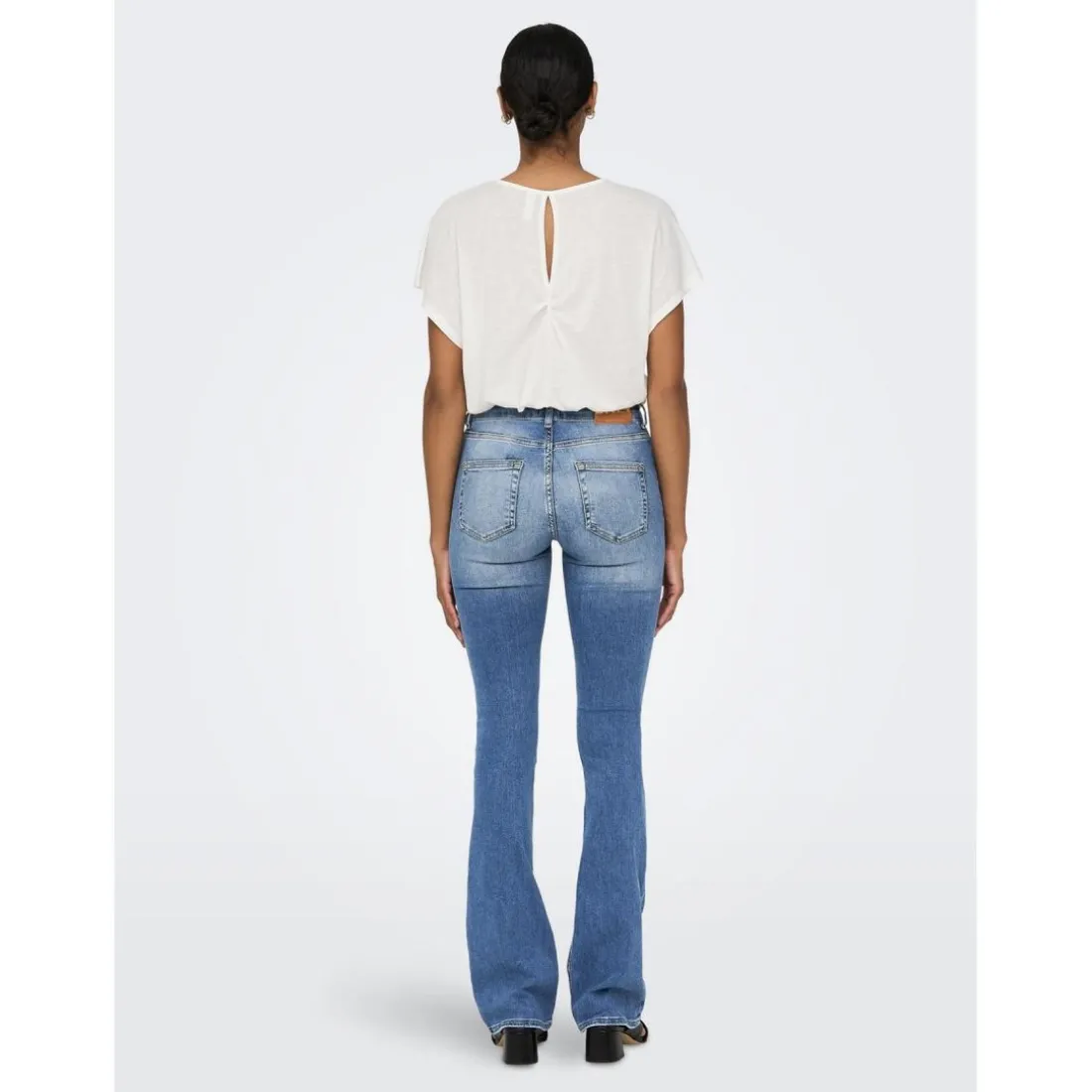 Jean flared bleu en coton Lia