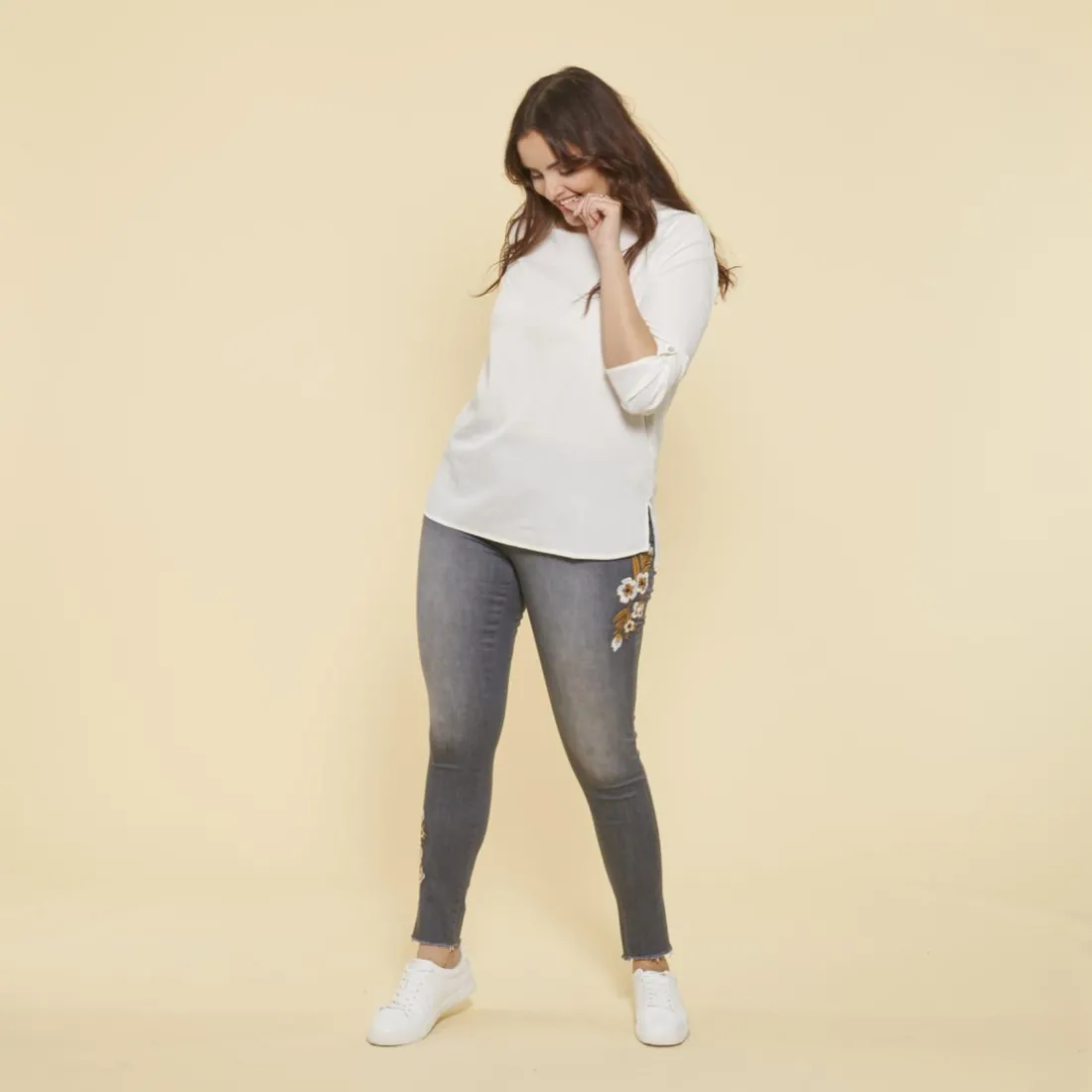 Jean skinny avec broderie et déchirures femme - gris foncé en coton