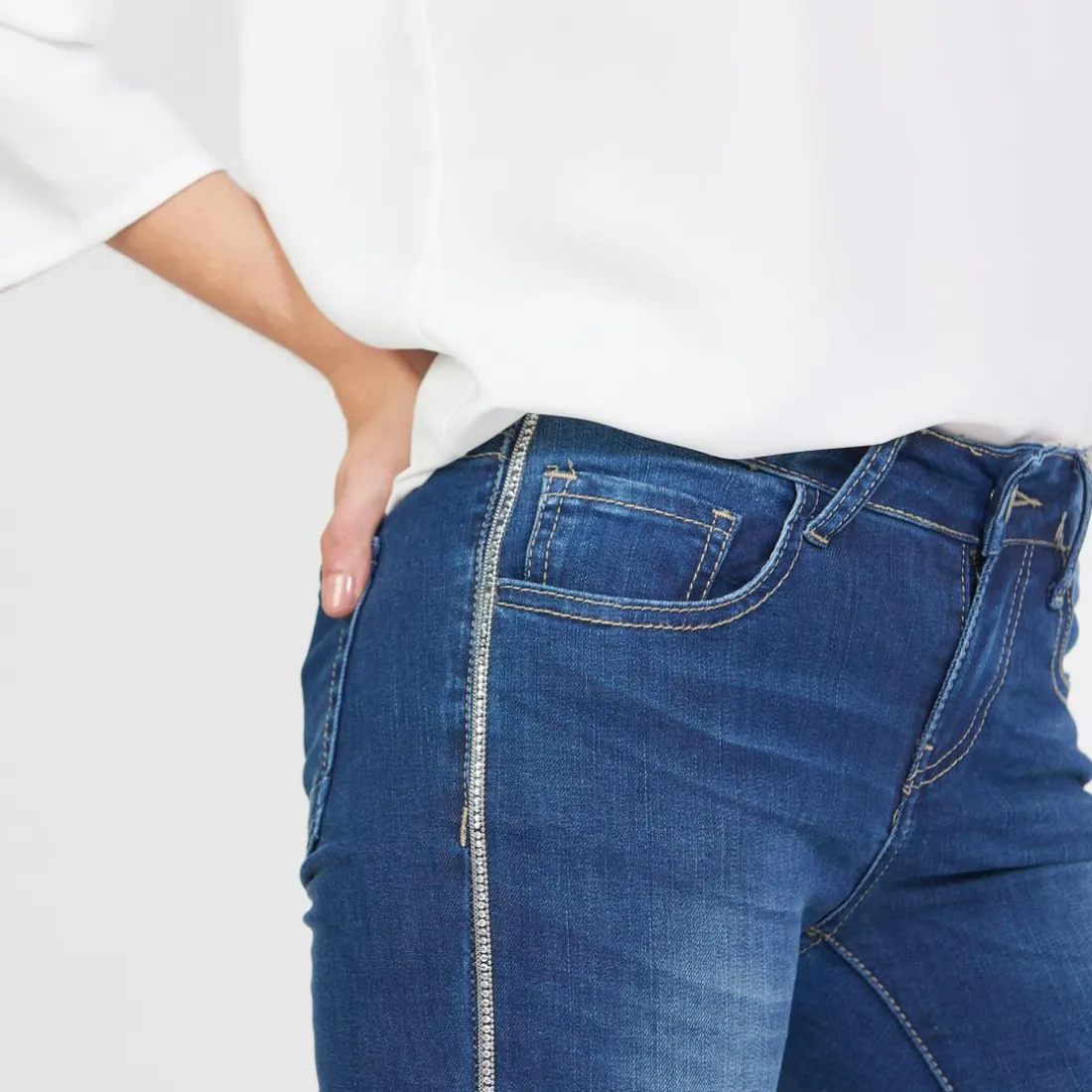 Jean slim avec bandes strass Emma en coton bleu