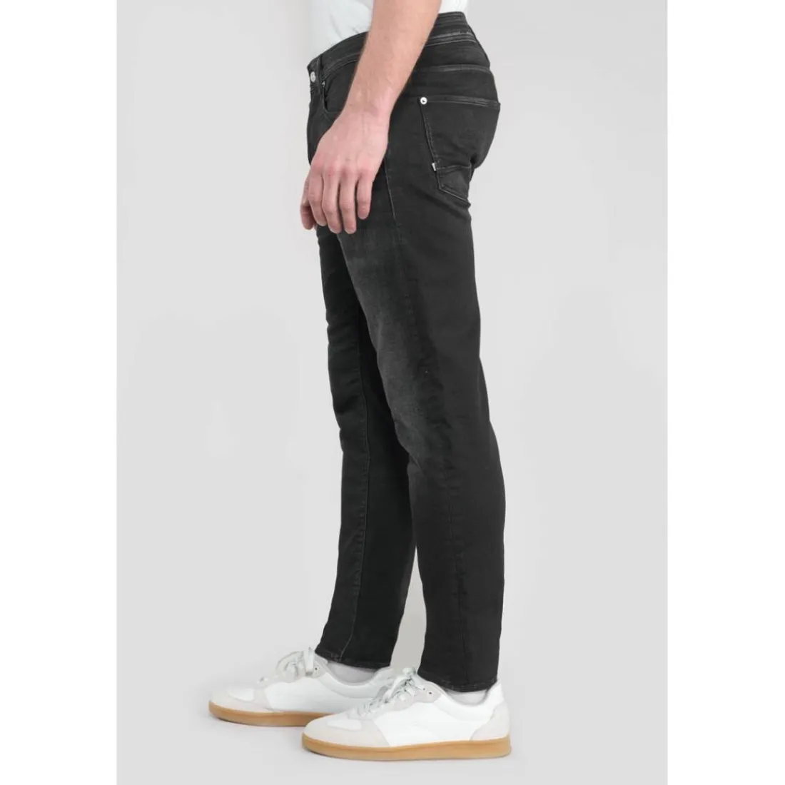 Jeans ajusté BLUE JOGG 700/11, longueur 34 noir Ivan