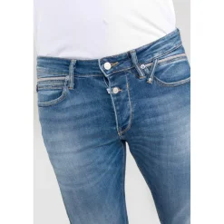 Jeans ajusté stretch 700/11, longueur 34 bleu Yuri en coton