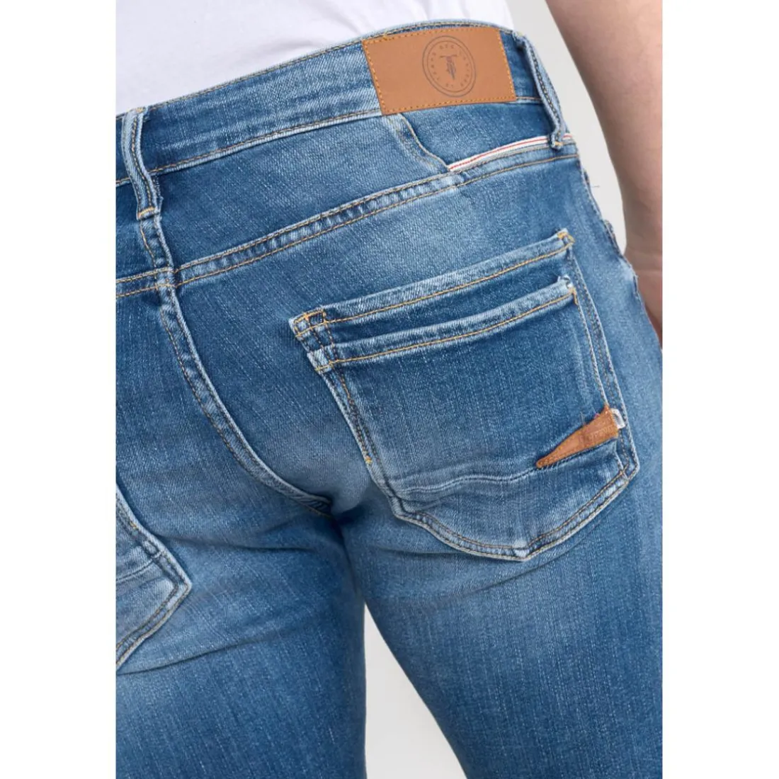 Jeans ajusté stretch 700/11, longueur 34 bleu Yuri en coton