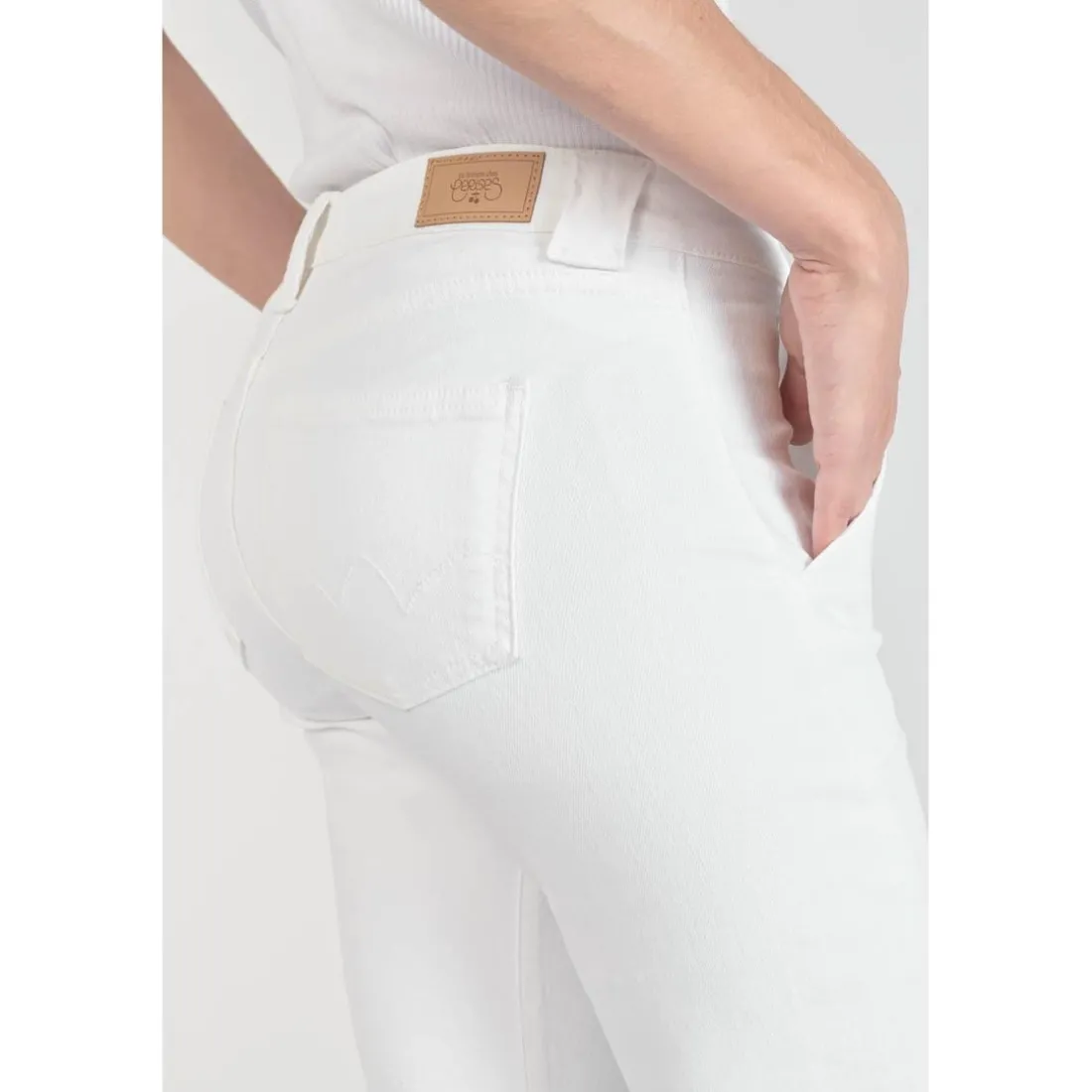 Jeans flare, très évasé , longueur 34 blanc en coton Lou
