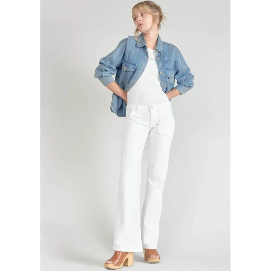 Jeans flare, très évasé , longueur 34 blanc en coton Lou