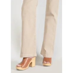 Jeans flare, très évasé , longueur 34 blanc en coton Mae