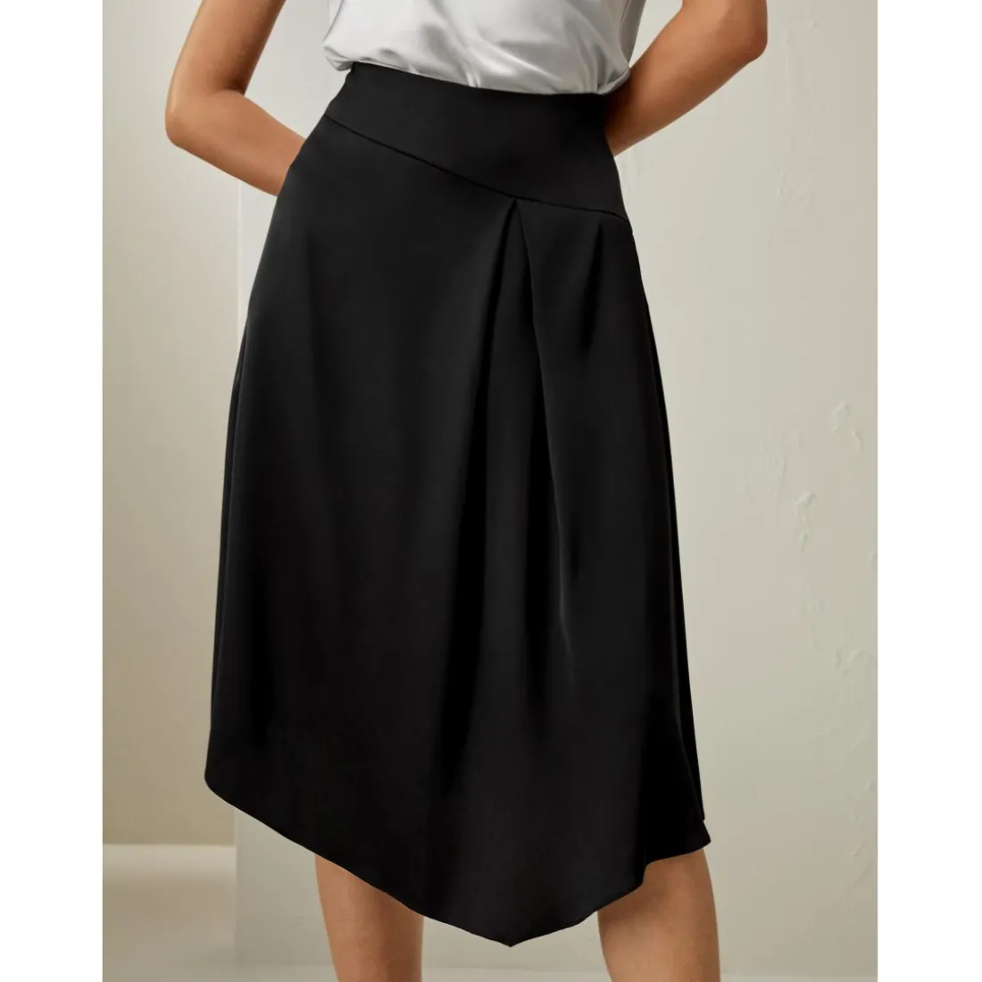 Jupe asymétrique Versatile en soie noir
