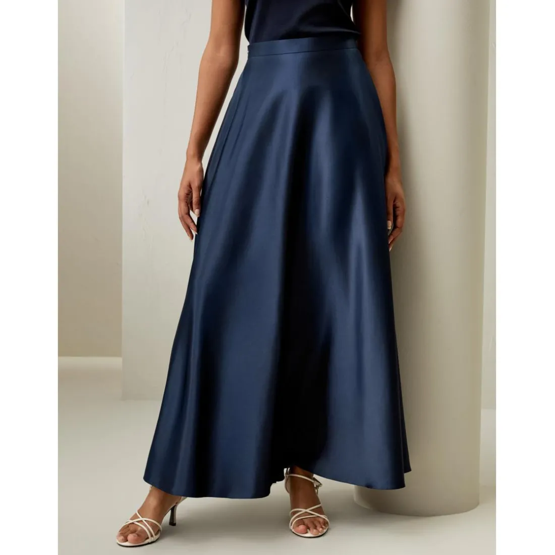 Jupe Selene longue parapluie bleu marine en soie