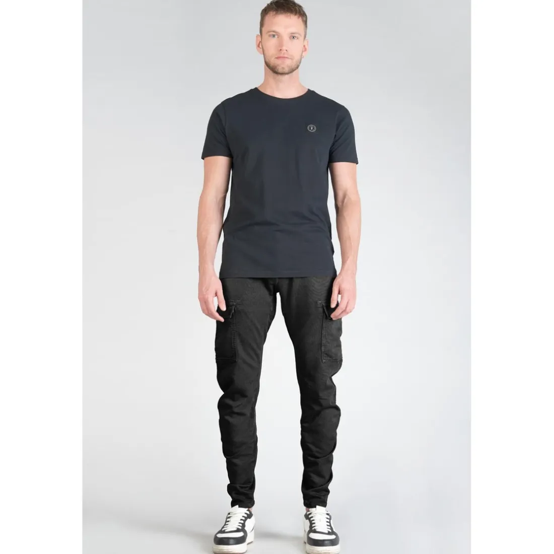 Koge Army Jogg tapered arqué noir en coton