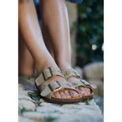 Mules cloutées Naomie beige en cuir Bree