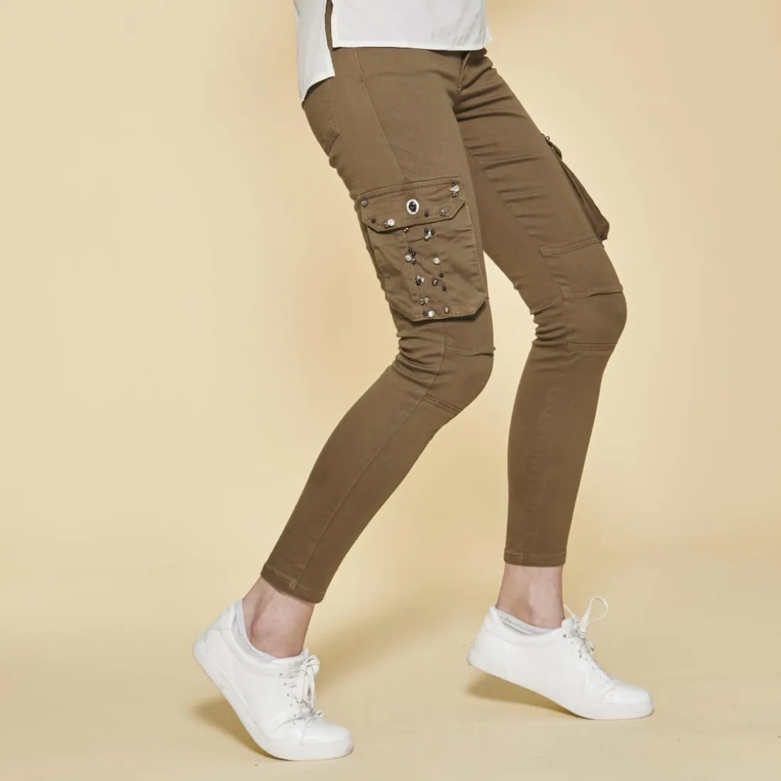 Pantalon cargo sur chevilles poches latérales et coutures genoux femme - Kaki vert en coton