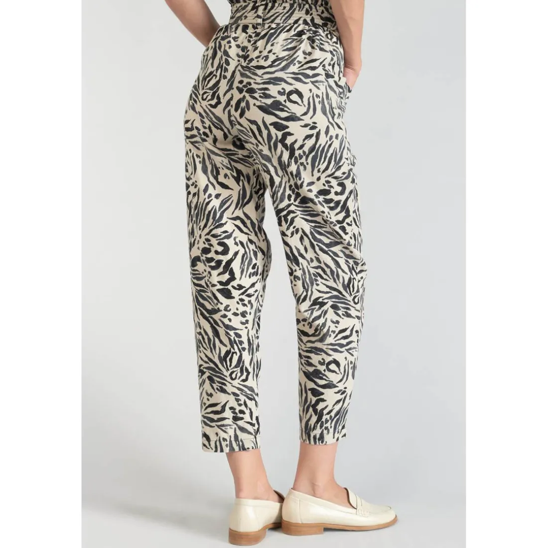 Pantalon carotte RIDA noir en lin