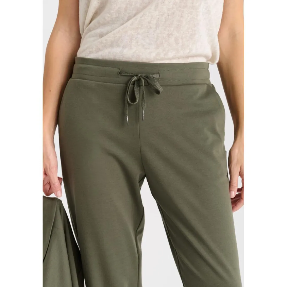 Pantalon droite ROSI kaki Rhea