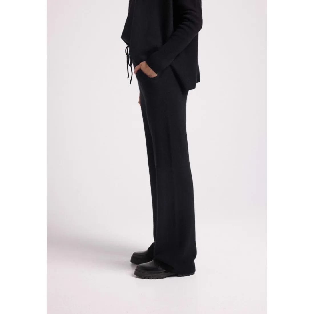 pantalon femme ZUMBA en cachemire noir