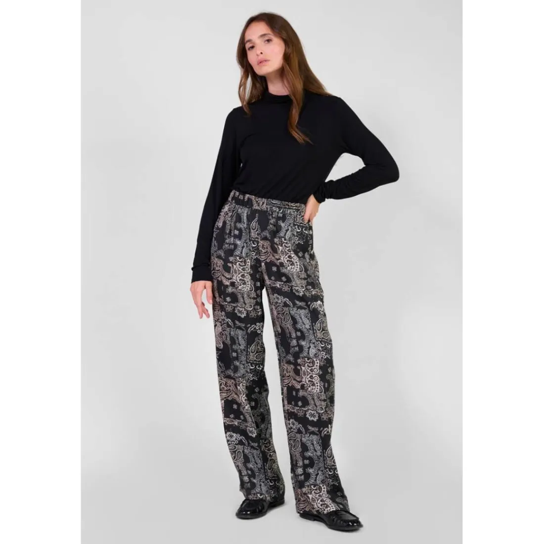 Pantalon loose, large BULBIZA noir Xia en viscose