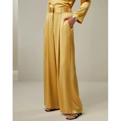 Pantalon palazzo à taille haute en soie jaune moutarde