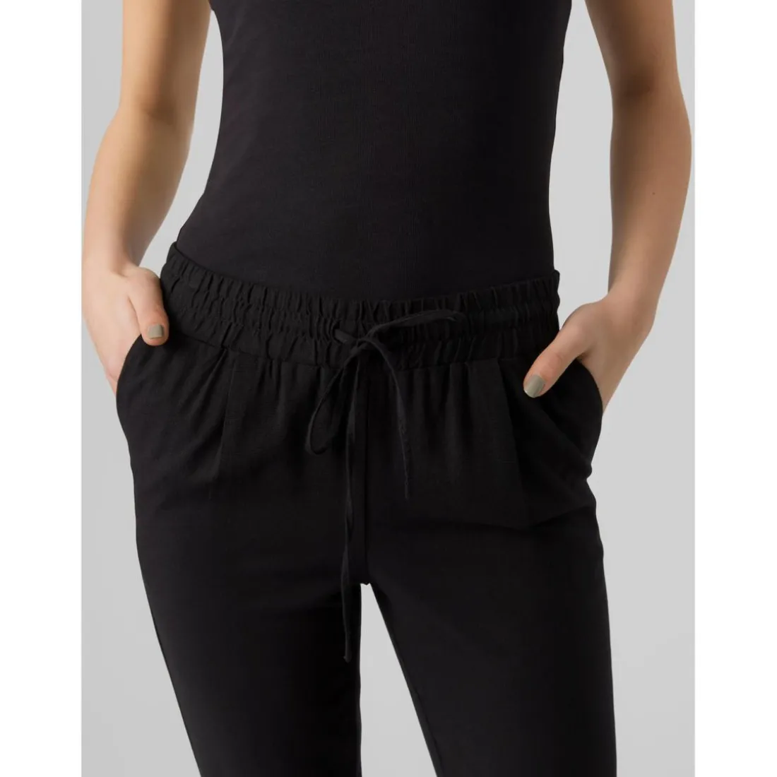 Pantalon Regular Fit Taille moyenne Longueur cheville noir en viscose