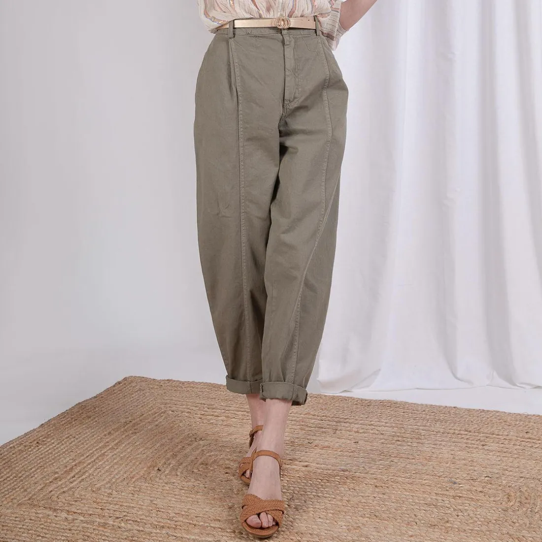 Pantalon twill carotte avec ceinture Luna en coton kaki