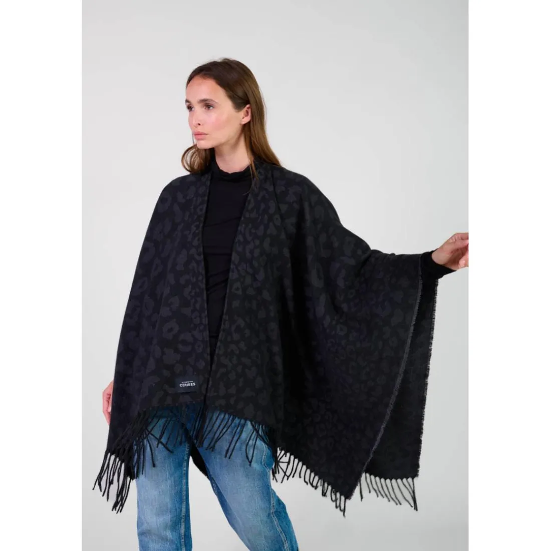 Poncho CARZOLA noir Mae