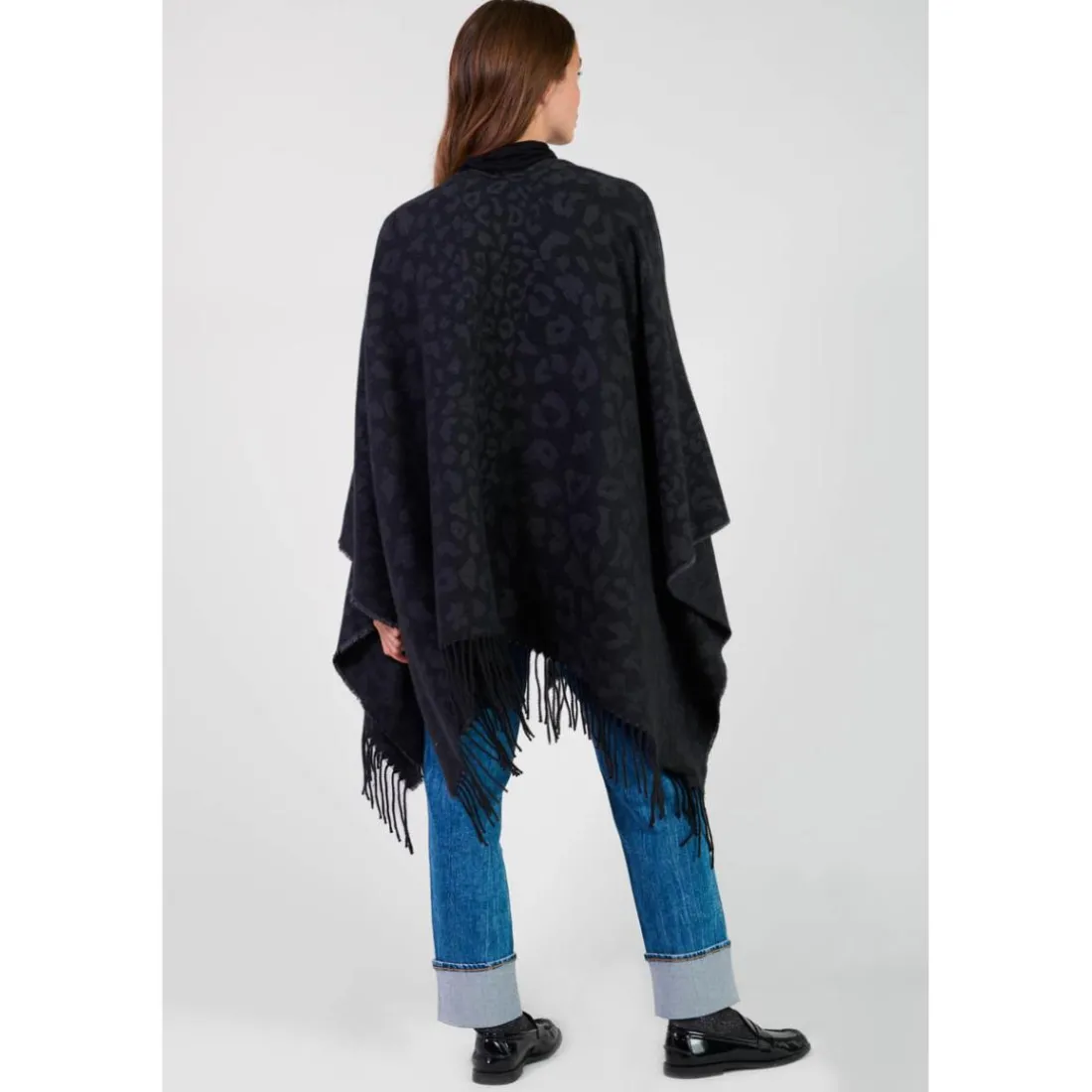 Poncho CARZOLA noir Mae