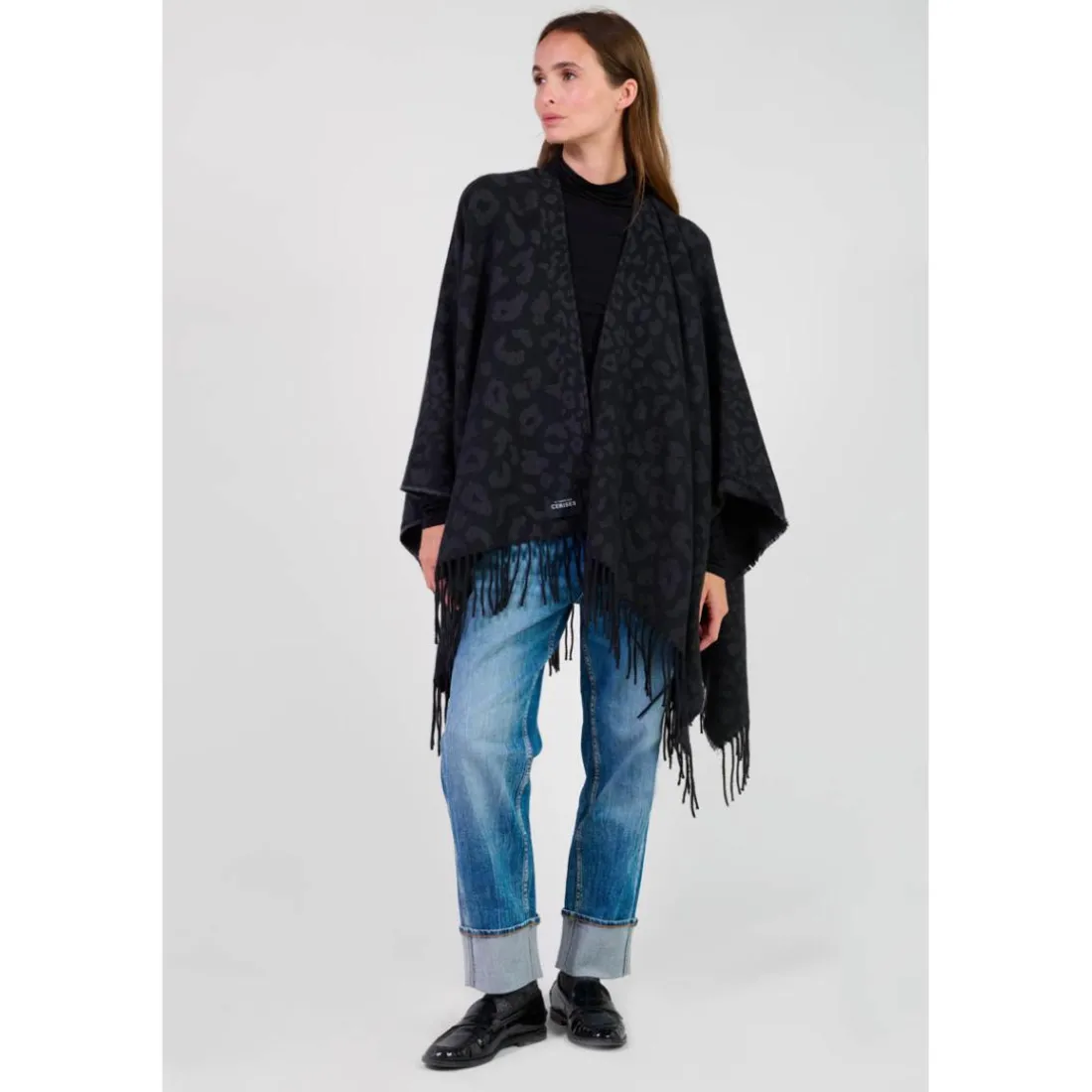 Poncho CARZOLA noir Mae