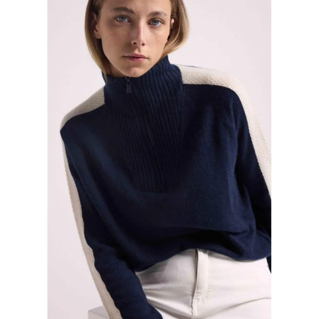 Pull col camioneur zip femme bandes manches points CAROLINE en cachemire bleu marine et blanc