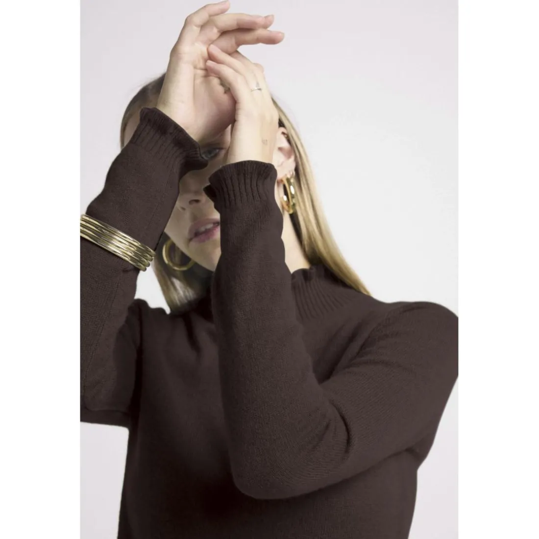 Pull col montant et poignets vagues SIMONE en cachemire chocolat