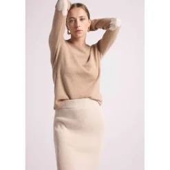 Pull col rond coudes cœurs ZAIME en cachemire new beige creme et coeurs blanc