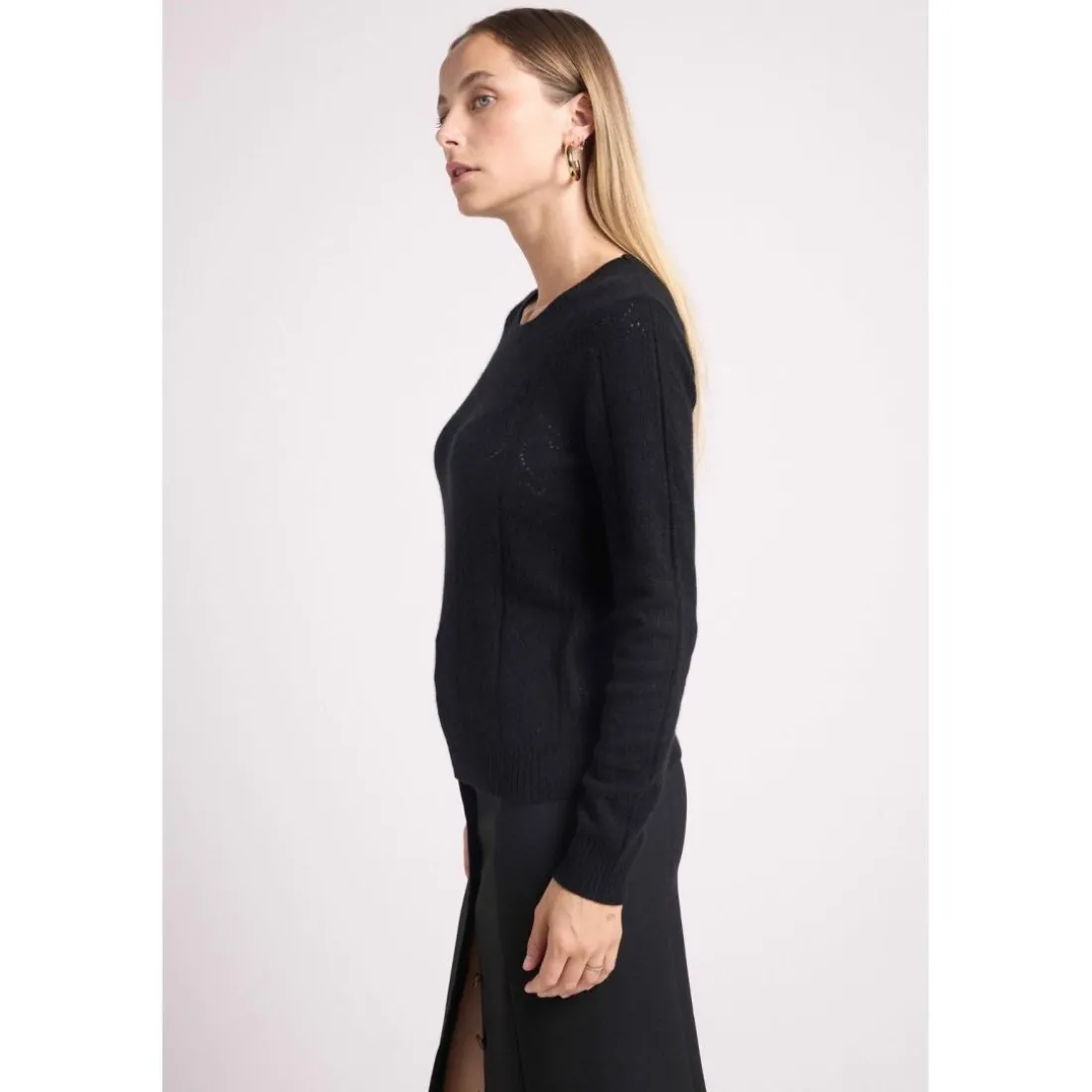 Pull col rond cœurs pointelle LINDA en cachemire noir