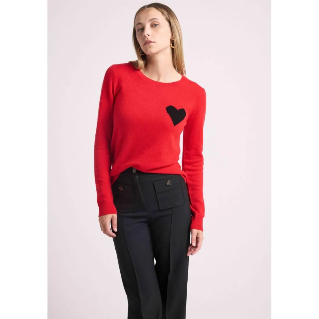 Pull col rond love heritage ZAPHIRA en cachemire rouge et cœur noir